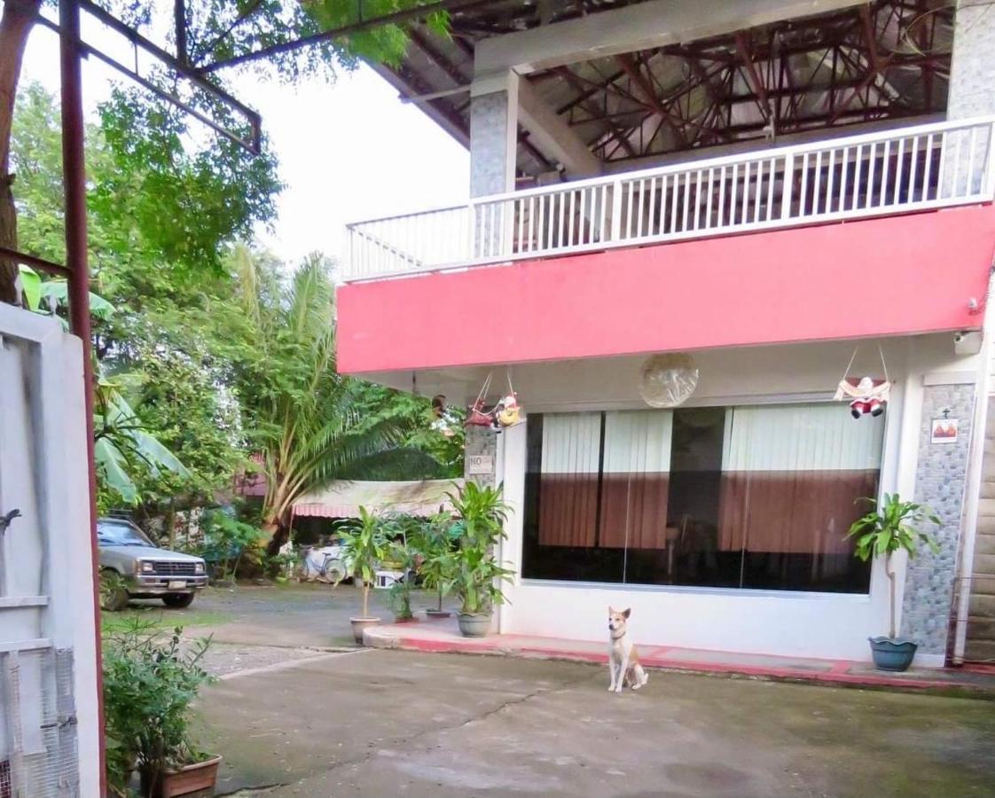 Perlies Inn Tanay Barkada House Esterno foto